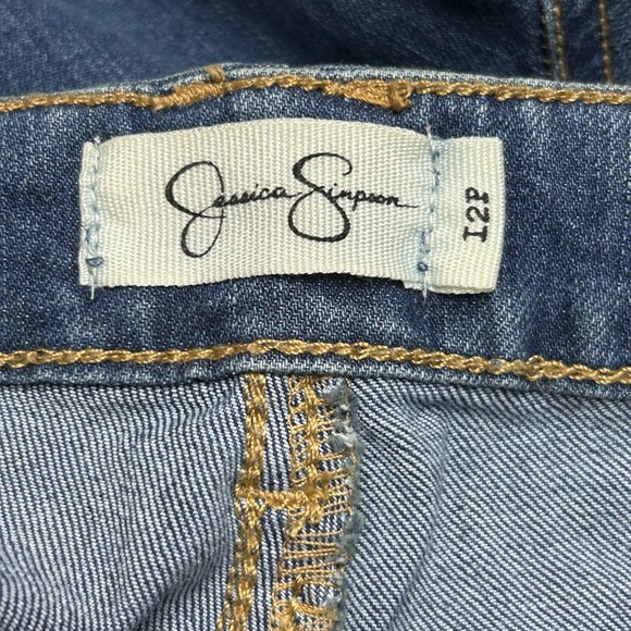Jessica Simpson Women's Forever Rolled Ankle Skinny Crop Jean Size 12P NWT - Picture 4 of 9